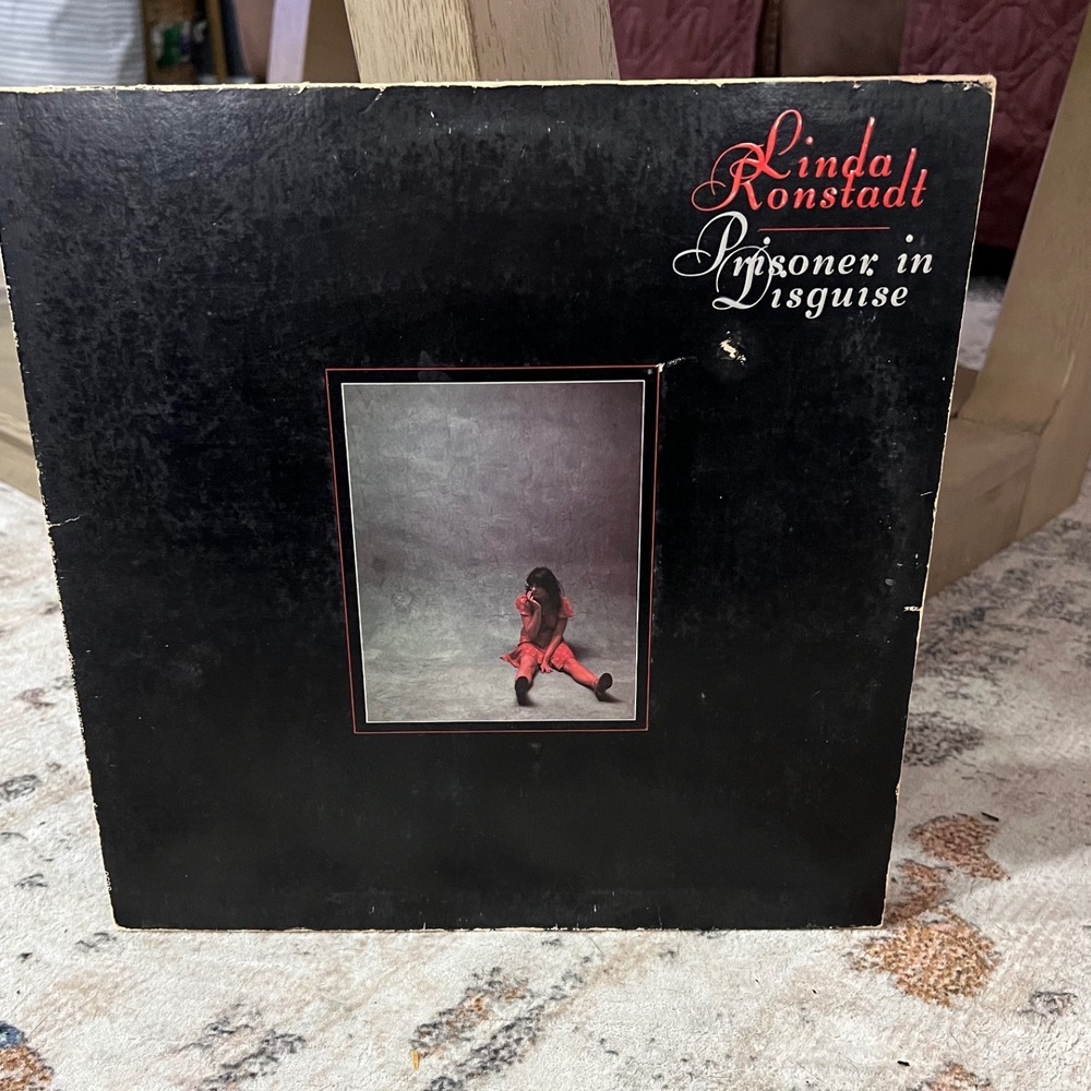 Linda Ronstadt Prisoner in Disguise Vinyl LP Album 1975 Asylum Records 7E-1045